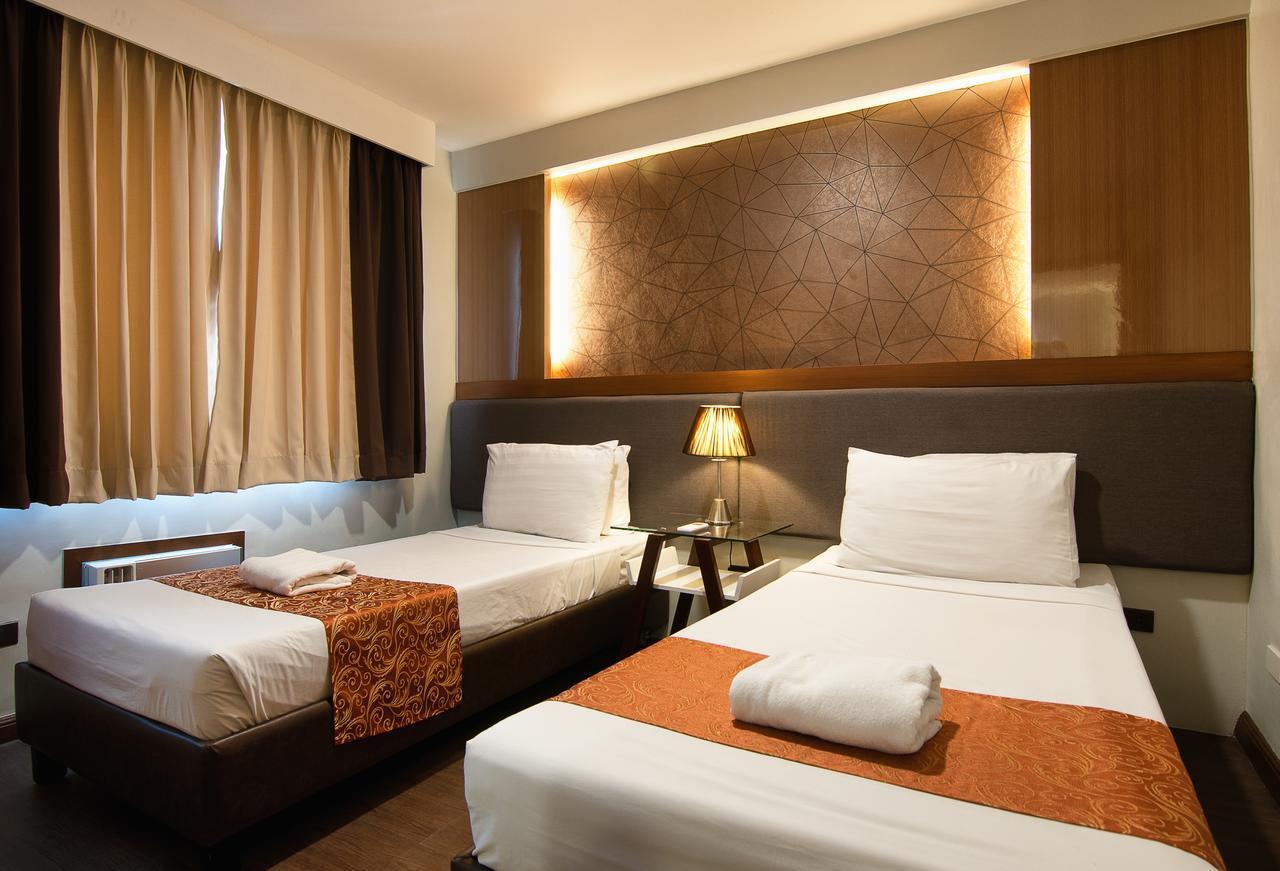 Fernandina 88 Suites Hotel ケソンシティ エクステリア 写真
