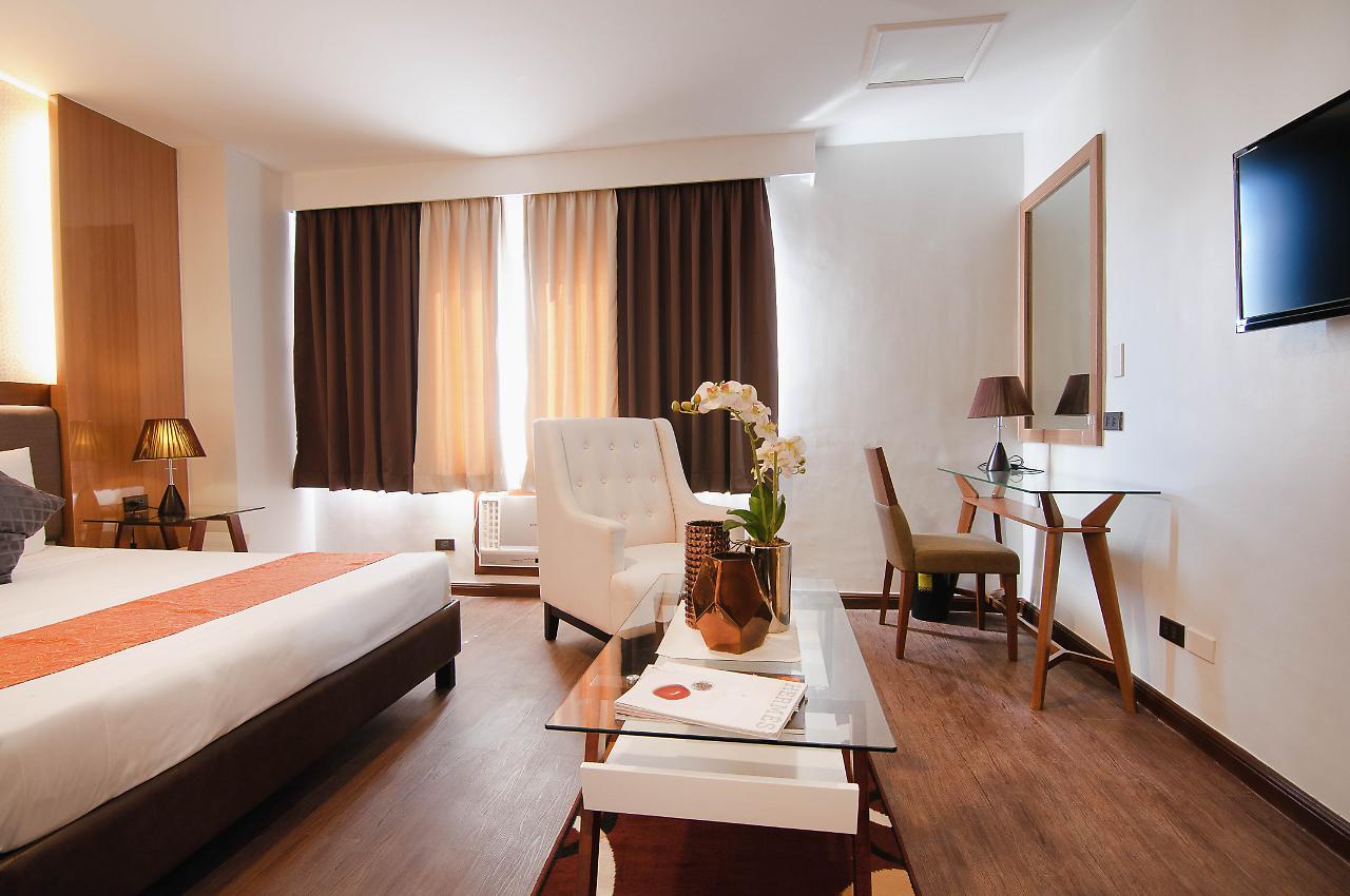 Fernandina 88 Suites Hotel ケソンシティ エクステリア 写真