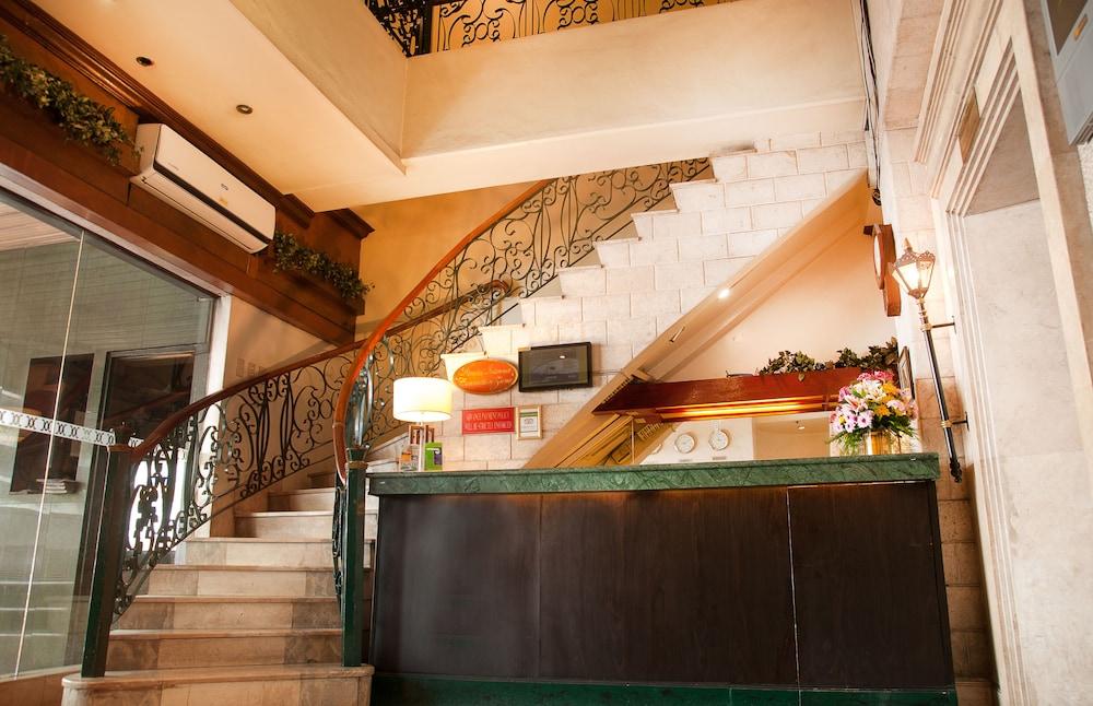 Fernandina 88 Suites Hotel ケソンシティ エクステリア 写真