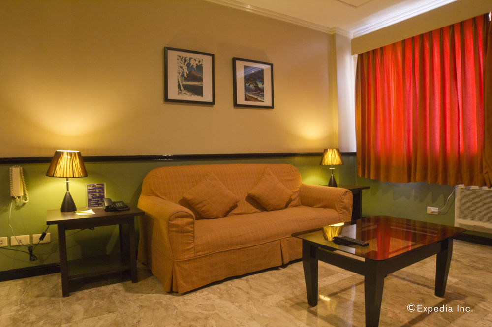 Fernandina 88 Suites Hotel ケソンシティ エクステリア 写真