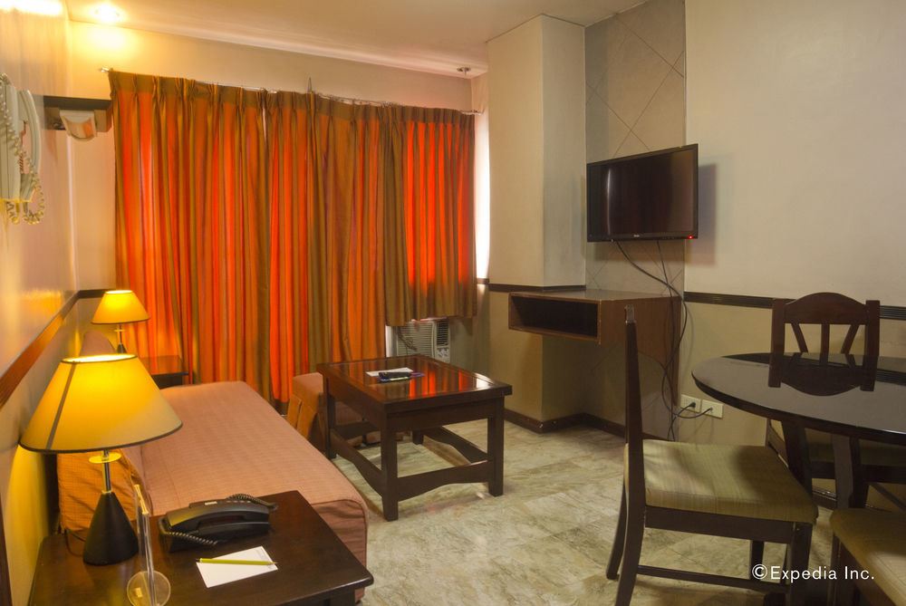 Fernandina 88 Suites Hotel ケソンシティ エクステリア 写真