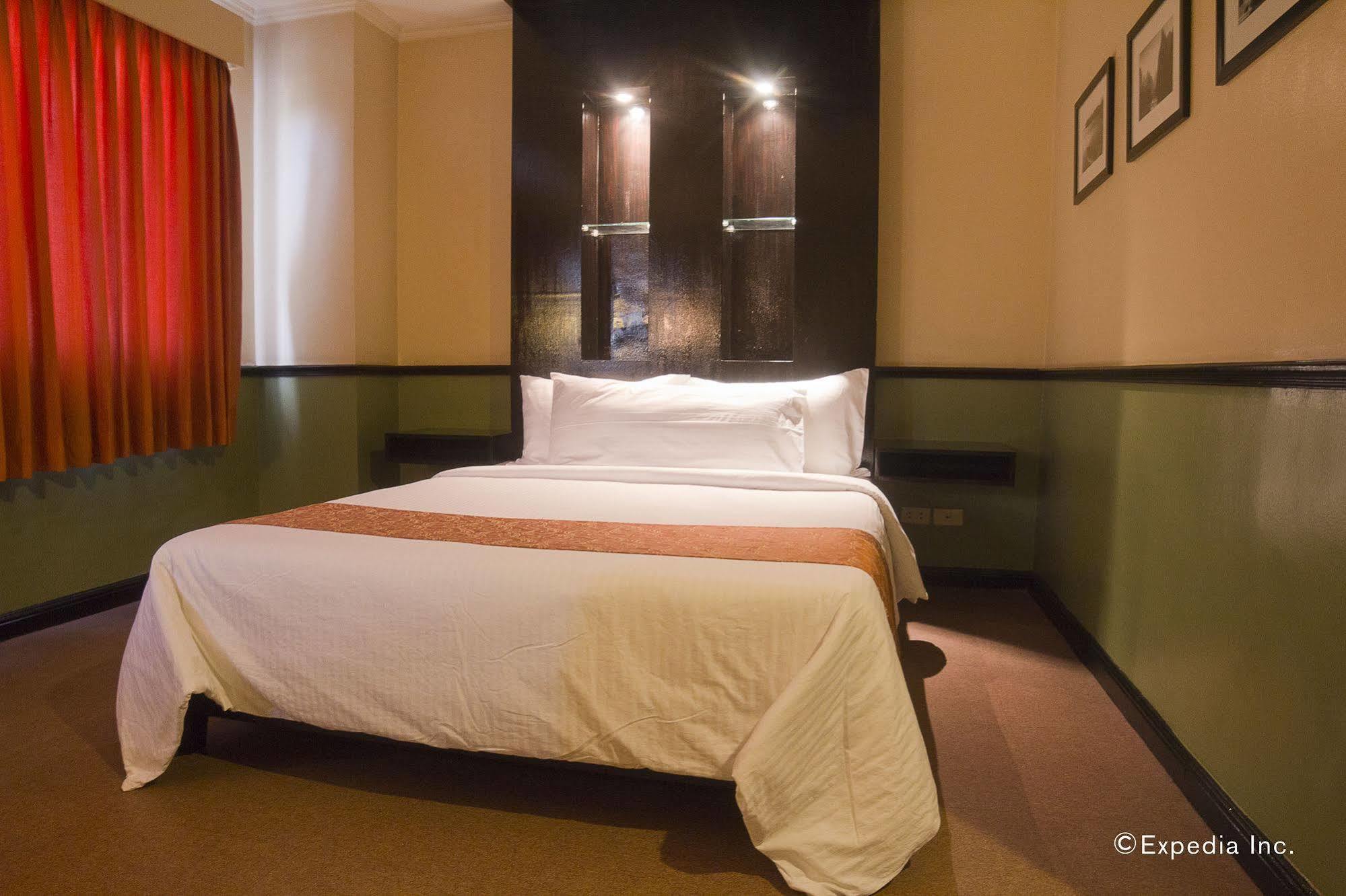 Fernandina 88 Suites Hotel ケソンシティ エクステリア 写真
