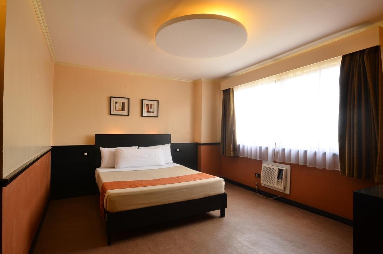 Fernandina 88 Suites Hotel ケソンシティ エクステリア 写真